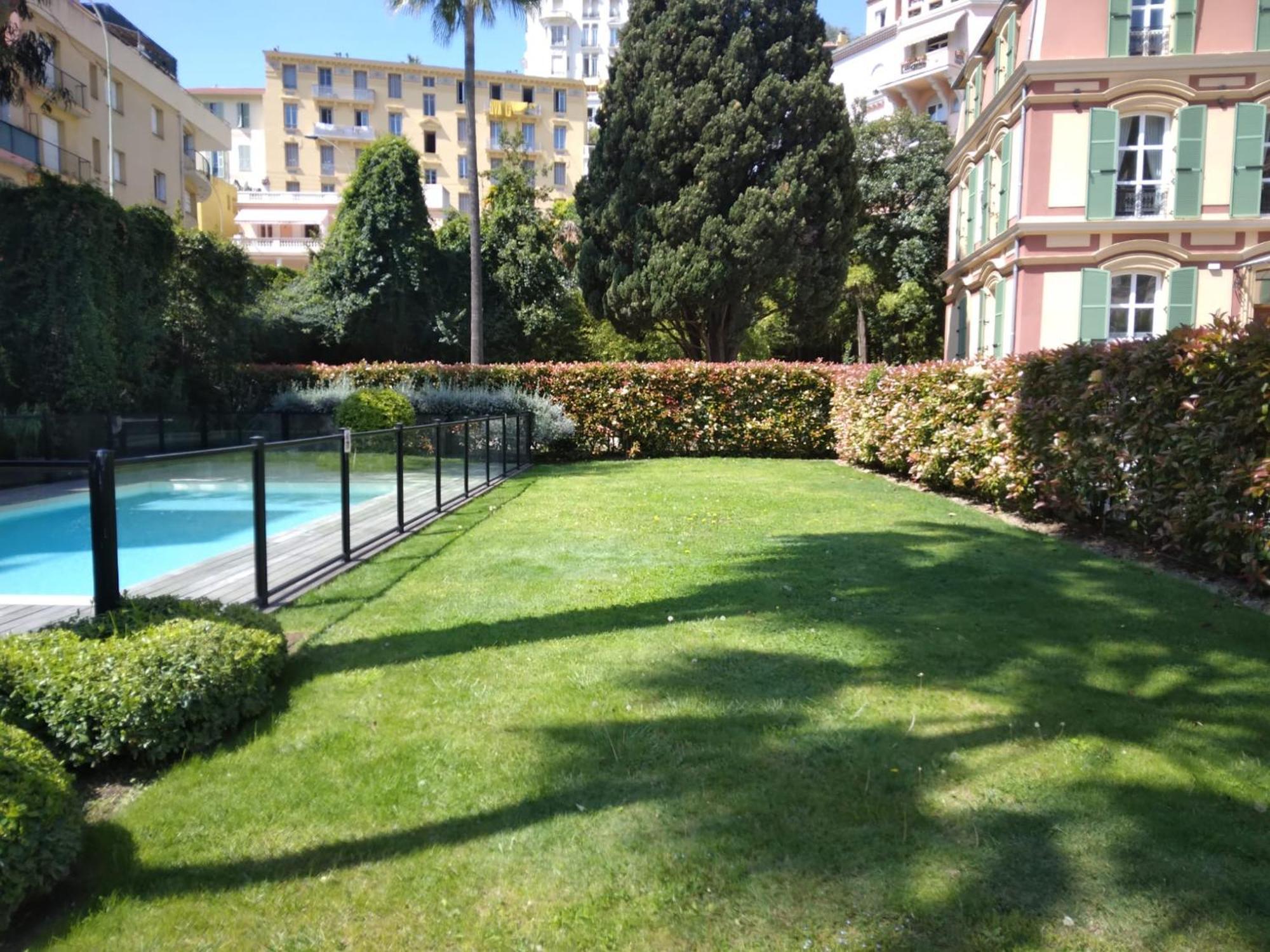 Intercontinental Superbe Appartement Avec Piscine Menton Exterior foto