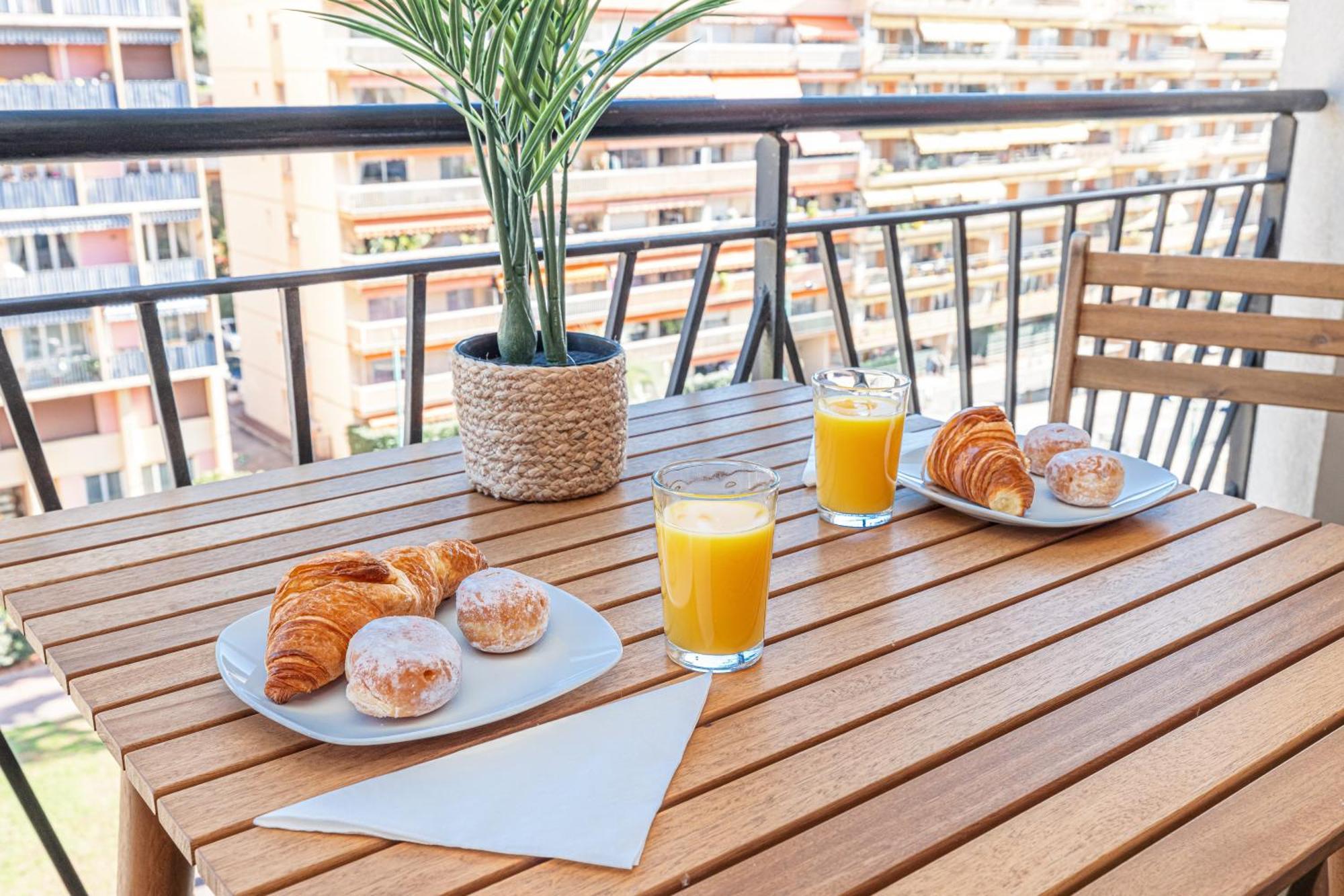 Intercontinental Superbe Appartement Avec Piscine Menton Exterior foto